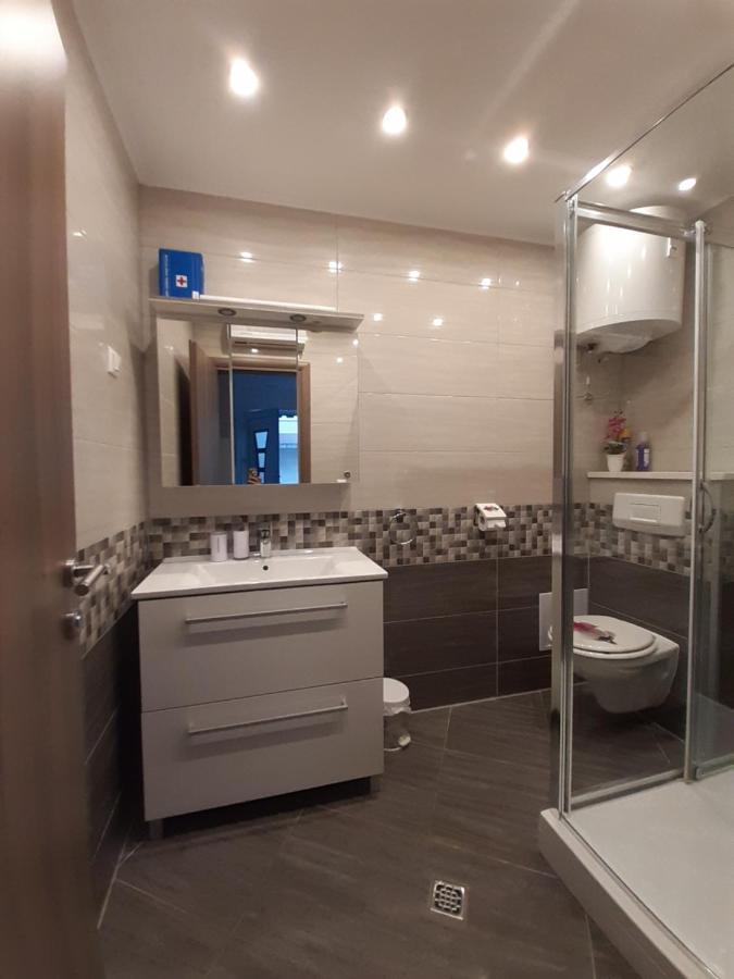 Apartment Lucky With Jacuzzi Trogir Exterior foto