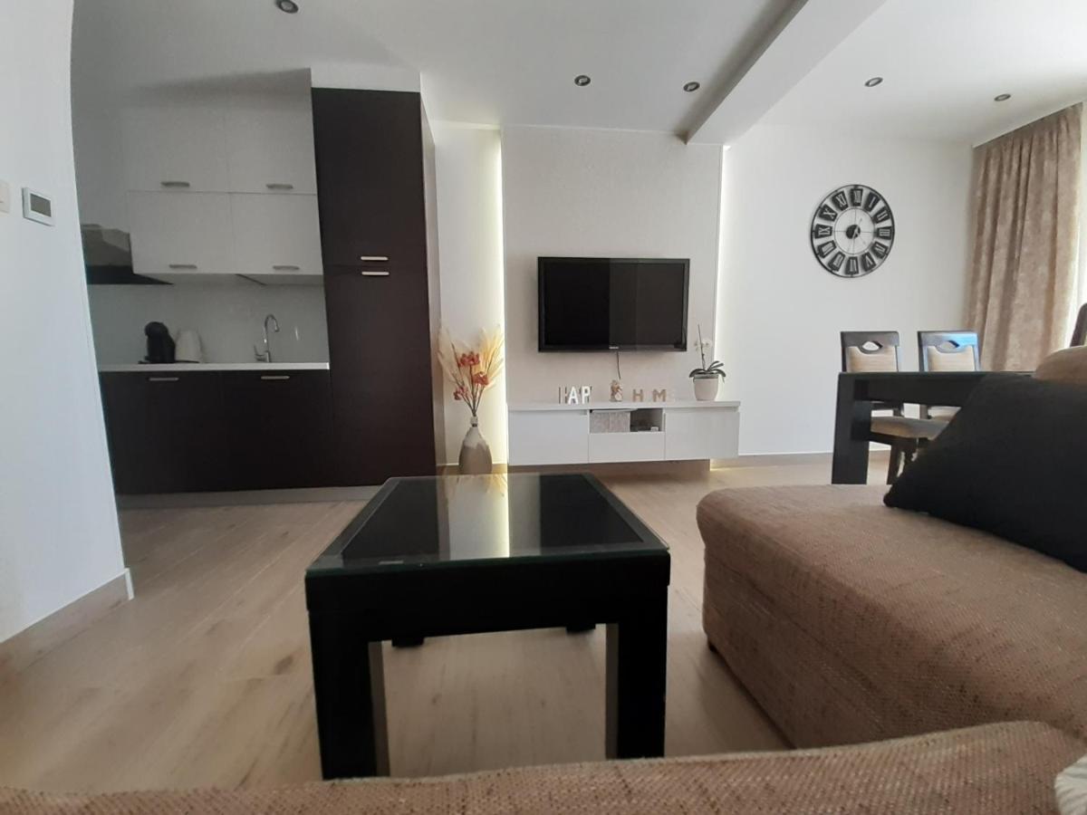 Apartment Lucky With Jacuzzi Trogir Exterior foto