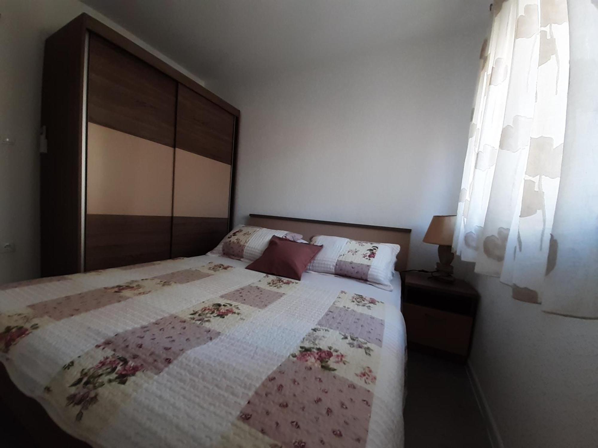 Apartment Lucky With Jacuzzi Trogir Quarto foto