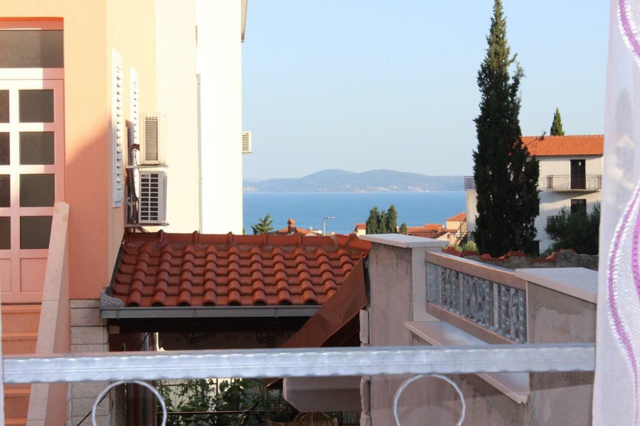 Apartment Lucky With Jacuzzi Trogir Exterior foto