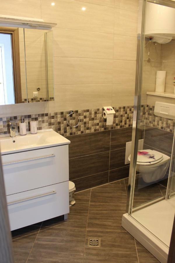 Apartment Lucky With Jacuzzi Trogir Exterior foto