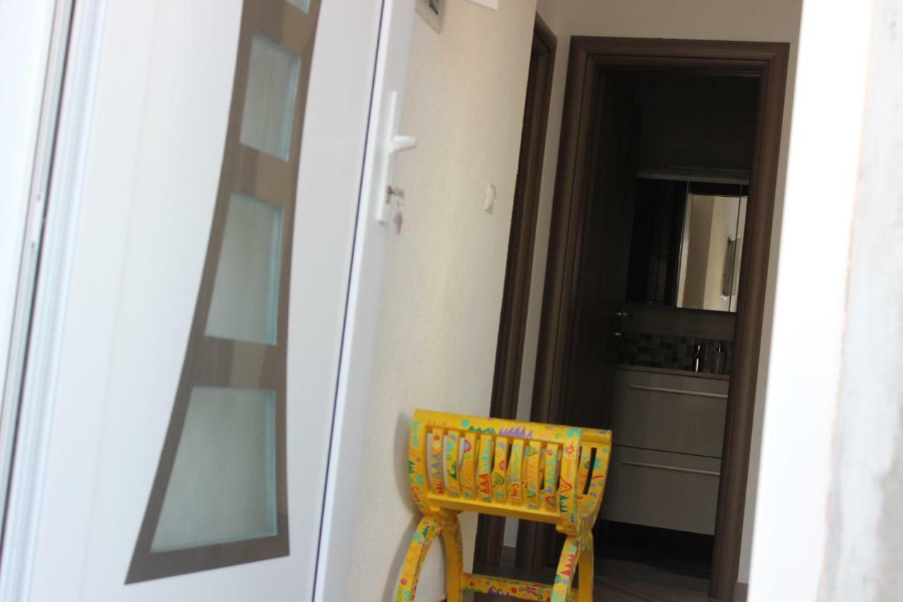 Apartment Lucky With Jacuzzi Trogir Exterior foto